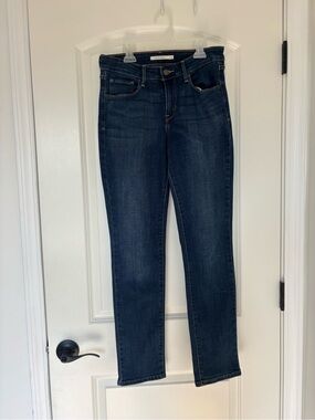 Straight Leg Levi Jeans
